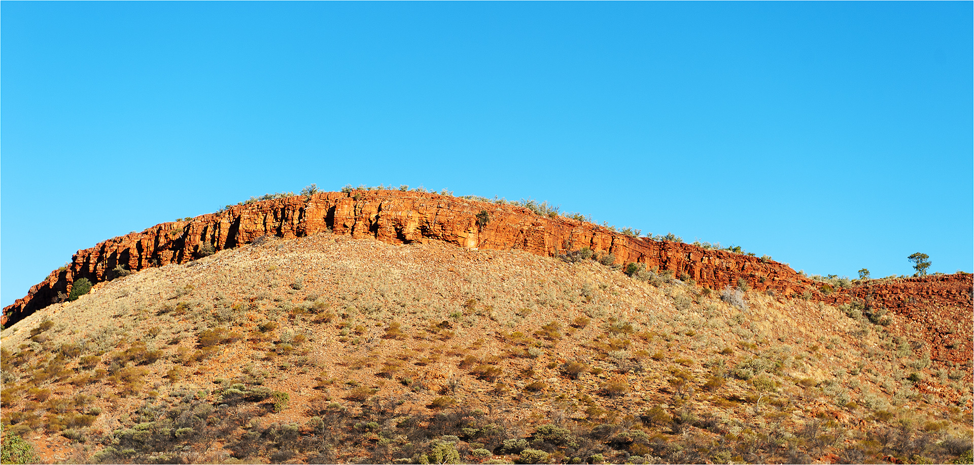 Rock outcrops on the roadside south of the Devils Marbles, Warumunga,NT