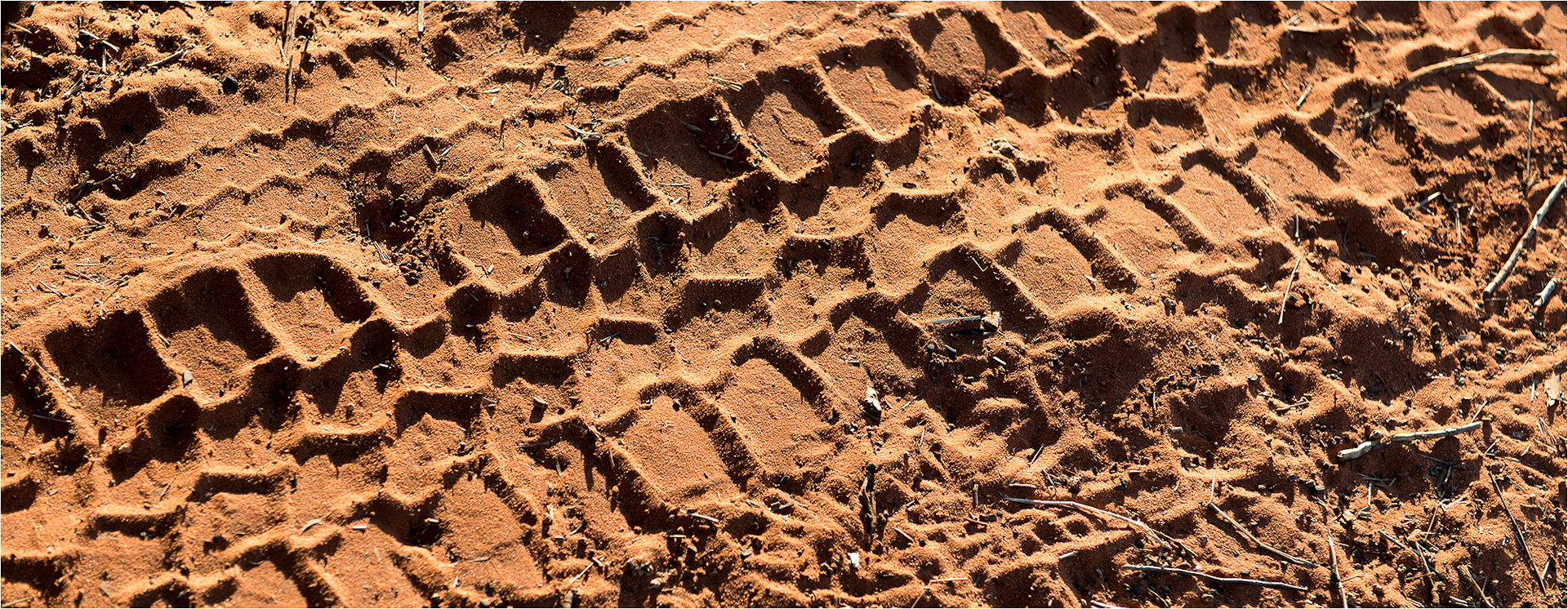 Leave tyre tracks only a Road Side Camp near Alice Springs