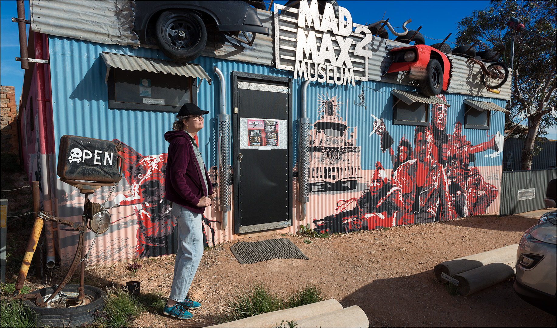 Mim outside the Mad Max Museum, Silverton